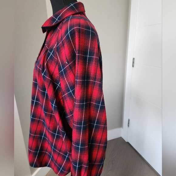 H&M oversize red plaid flannel button down shirt - Picture 4 of 6